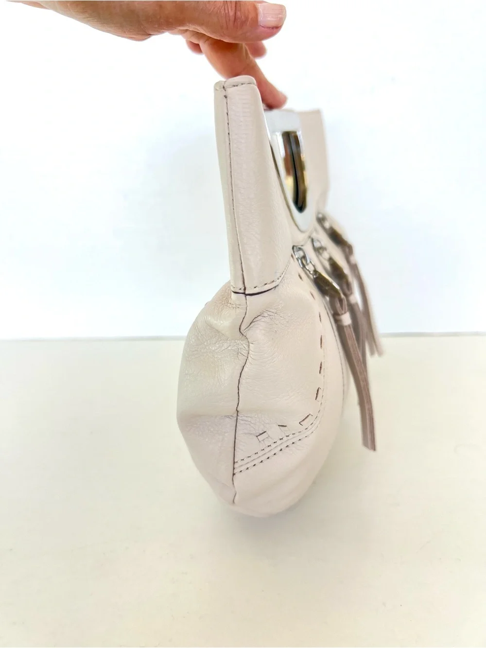 B. MAKOWSKY Cream Pebbled Leather Silver Hardware Evening Cocktail Bag Clutch